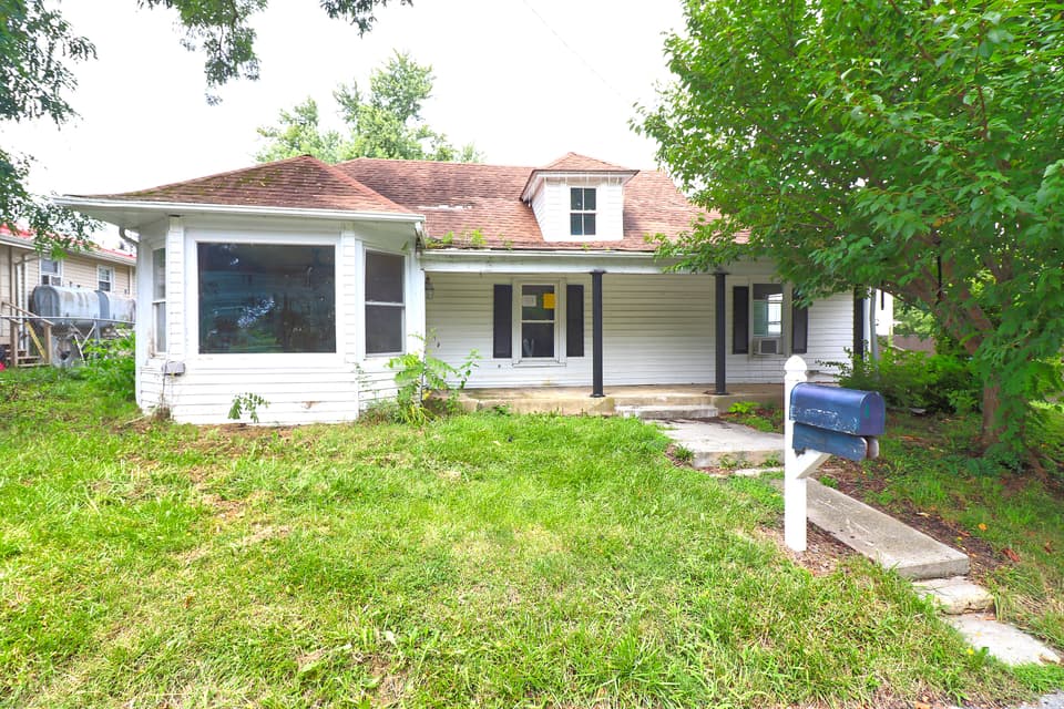 402 Craig St NE, Christiansburg, VA