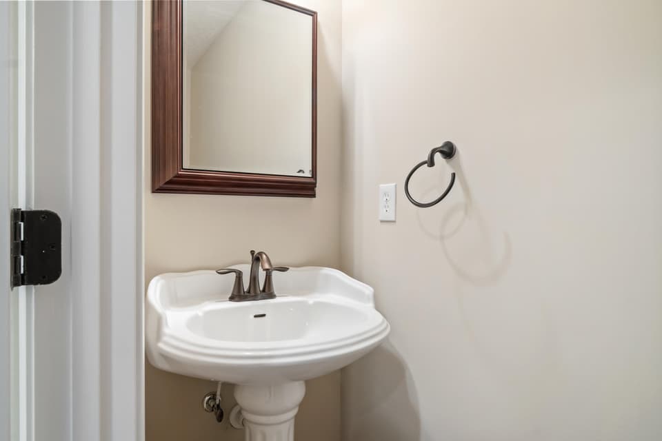 60 Florence Drive, photo 34 of 40