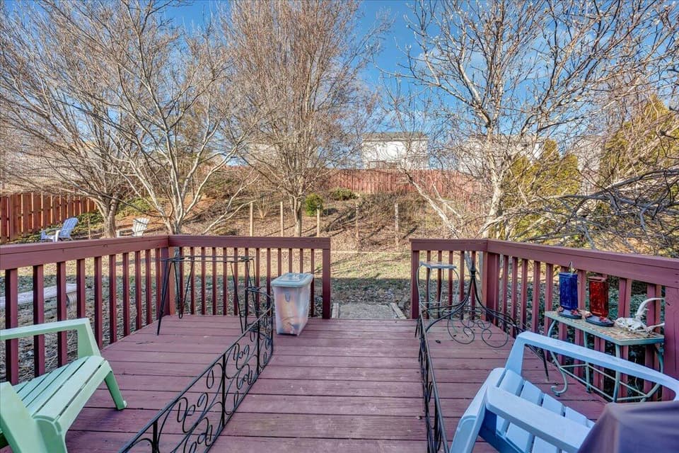 140 Wistaria Drive, photo 17 of 18