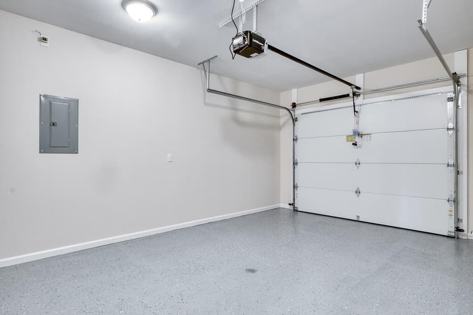 223 Louise Ln, photo 19 of 35