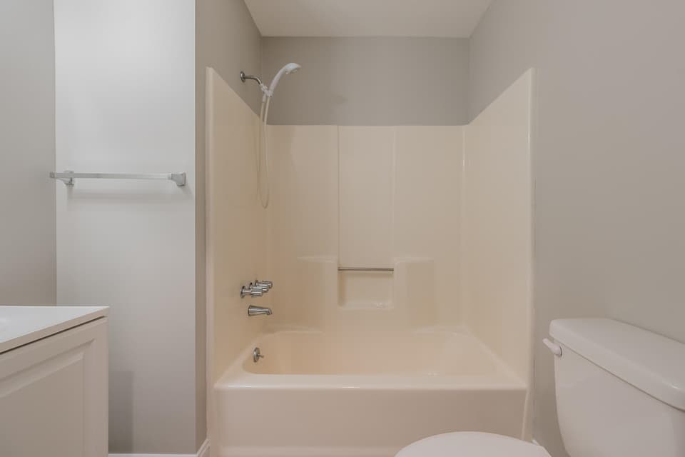230 Pelham Lane, photo 37 of 40