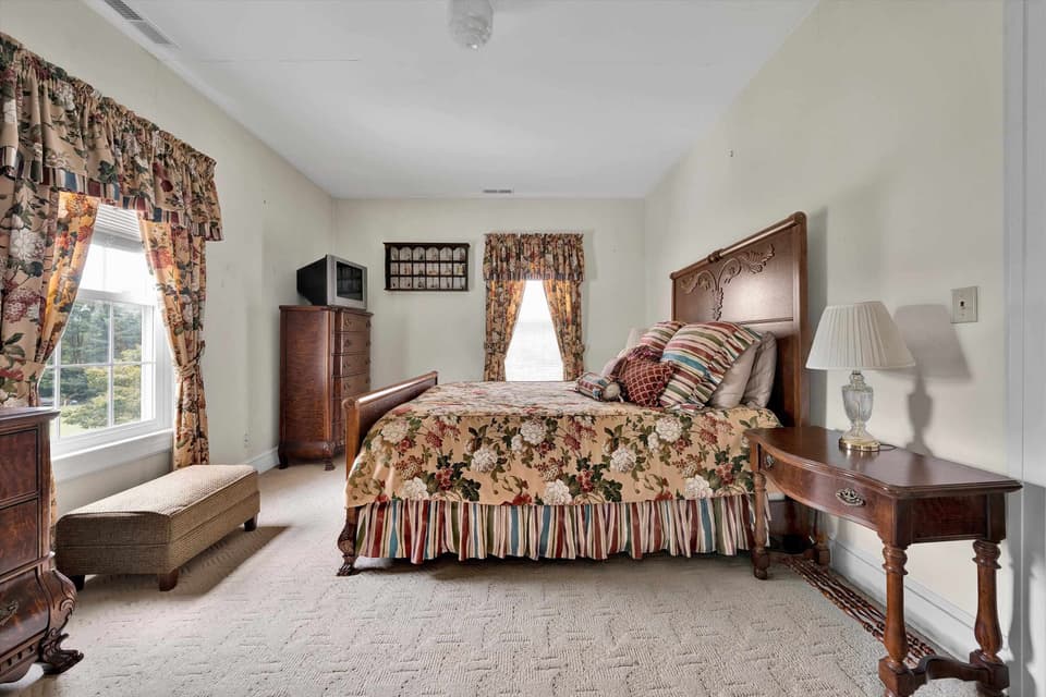 115 Lester Street, photo 29 of 40