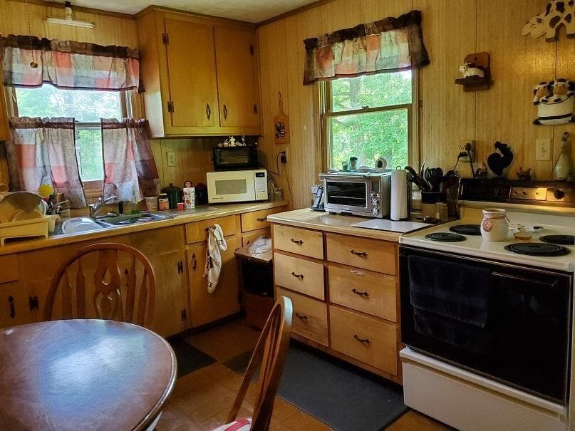 955 Logenberry Ln, photo 9 of 14