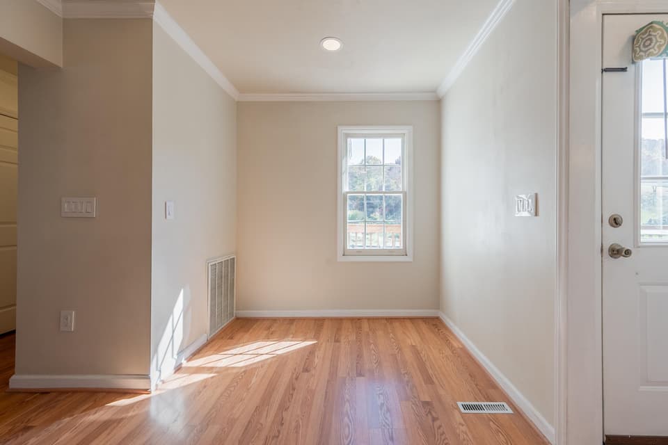 497 Canterbury Street SW, photo 29 of 40