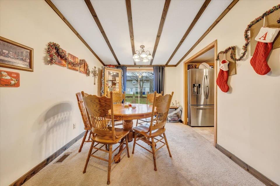 505 Quesenberry St, photo 4 of 21