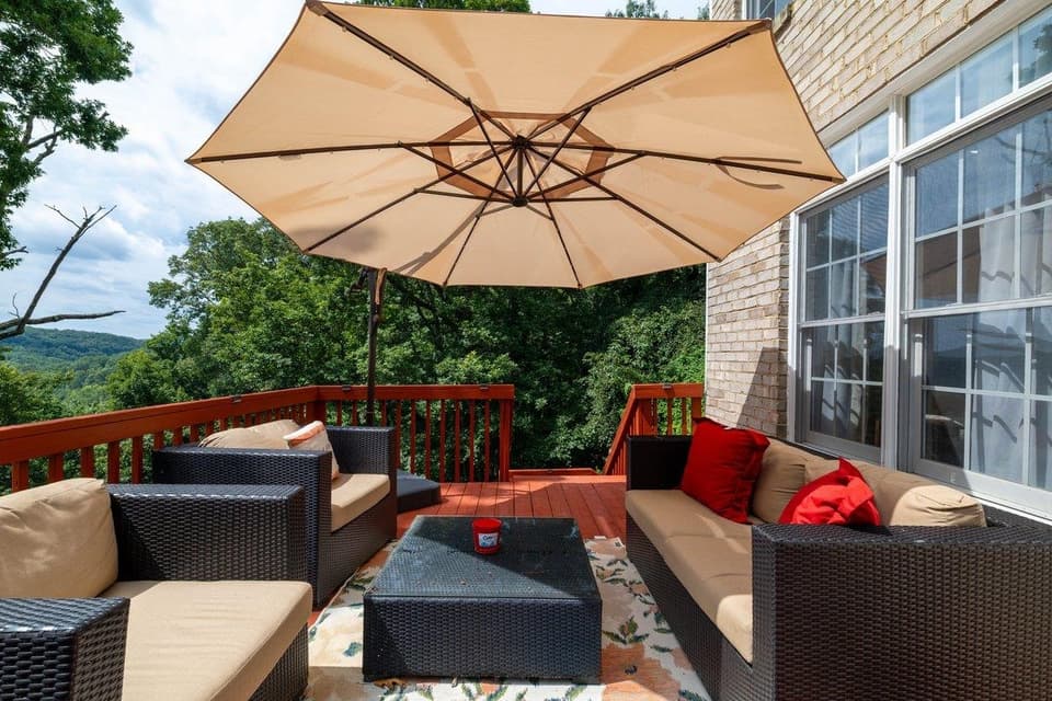2050 Lubna Drive, photo 40 of 40