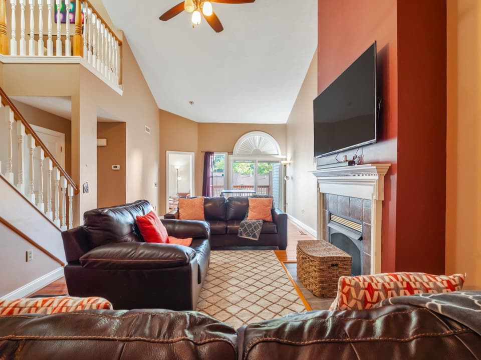 390 Gold Leaf Drive, photo 14 of 40