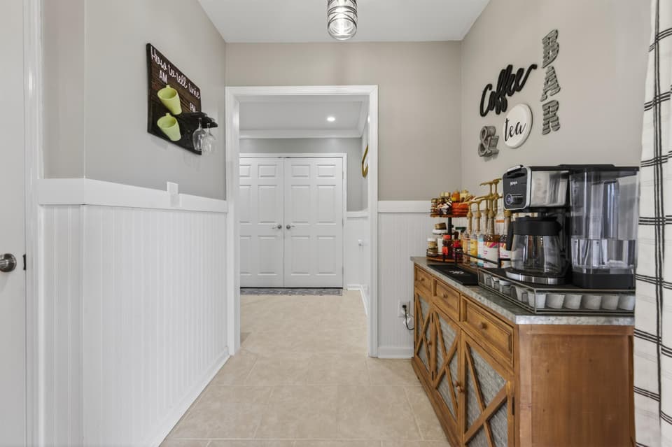 1555 Diana Drive, photo 27 of 40