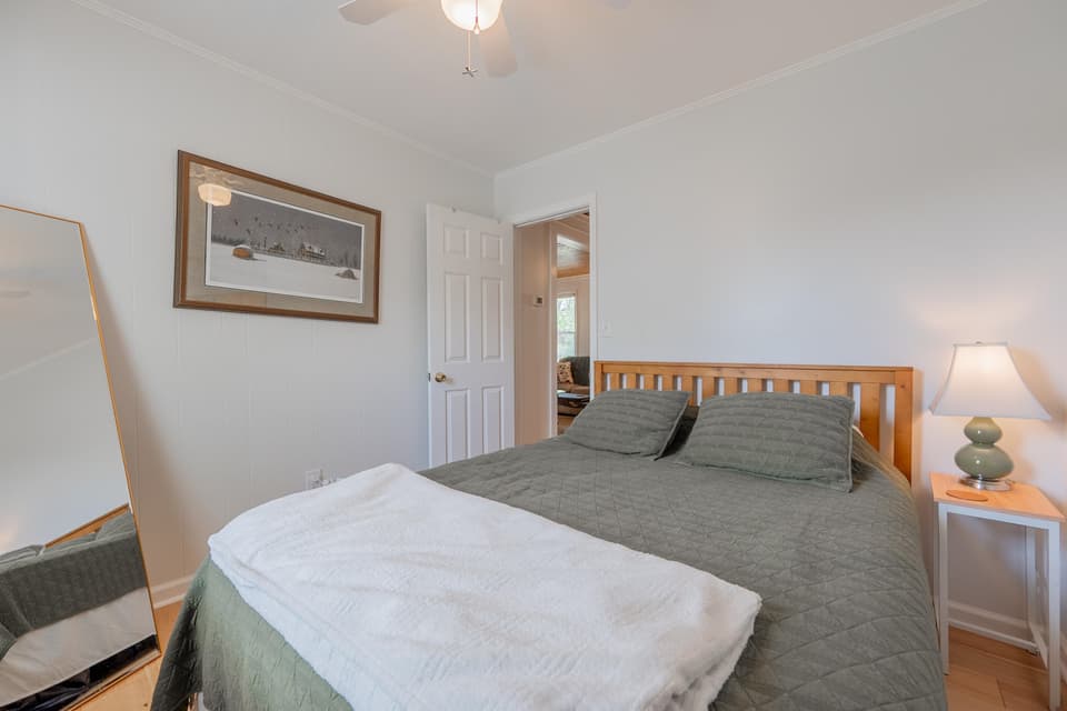 940 Forest Street, photo 19 of 40