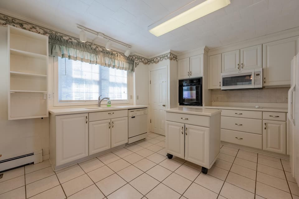108 Miller Street SE, photo 29 of 40
