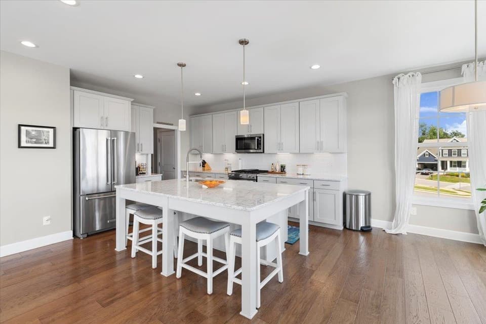 705 Jefferson Circle, photo 34 of 40