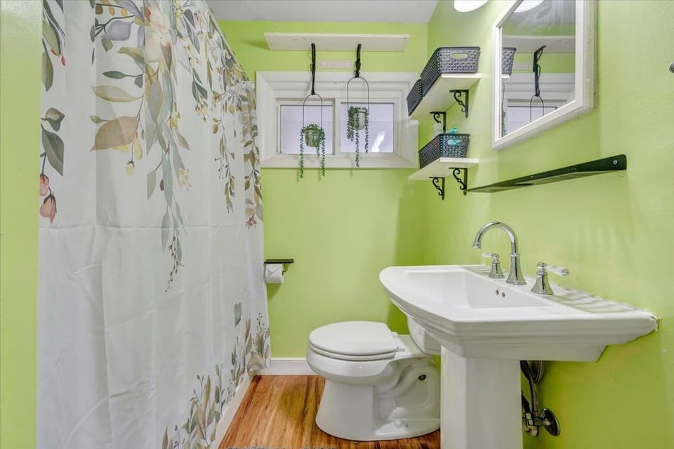 100 Roseland Drive SW, photo 17 of 35