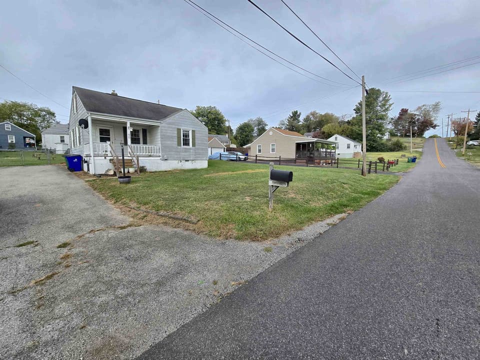 165 Clearview Drive, Christiansburg, VA