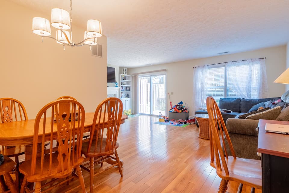 405 Silver Leaf Drive, photo 8 of 36