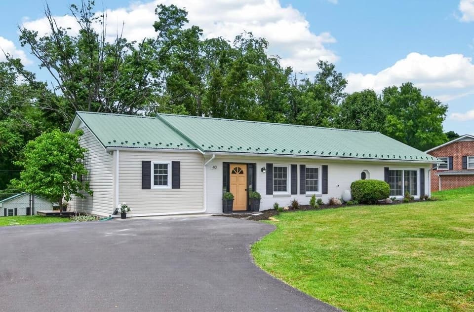 40 S Central Drive, Christiansburg