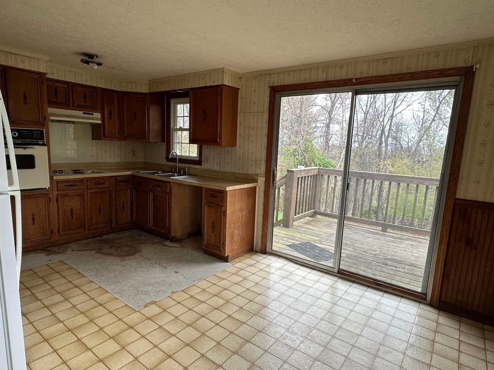325 Mulberry Drive, photo 16 of 34