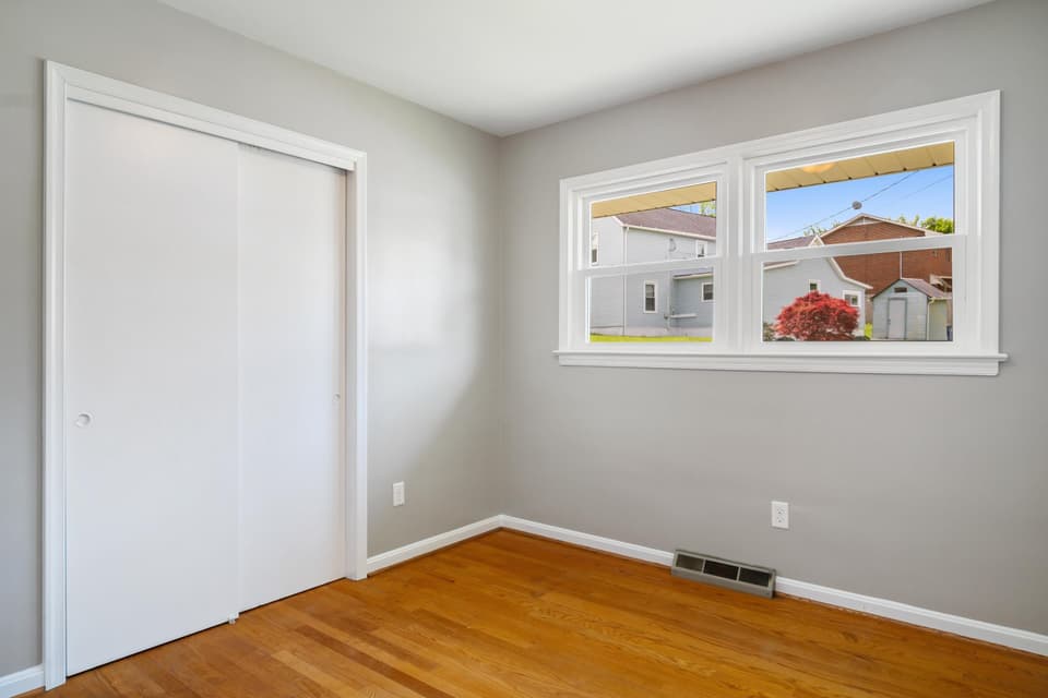 660 Colhoun Street, photo 17 of 35