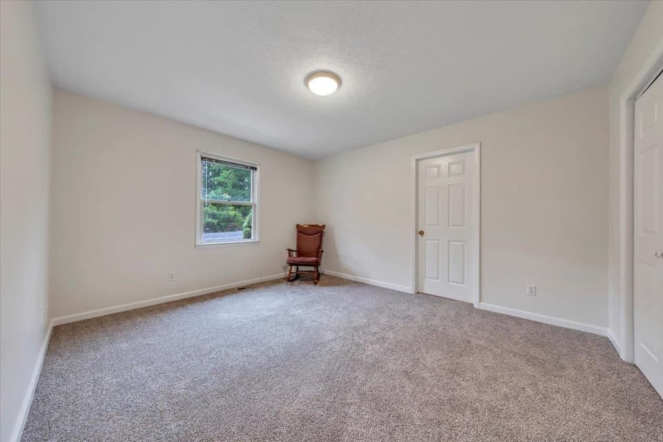 430 Virginian Drive, photo 19 of 36