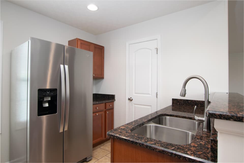 2050 Glade Drive SE, photo 16 of 34