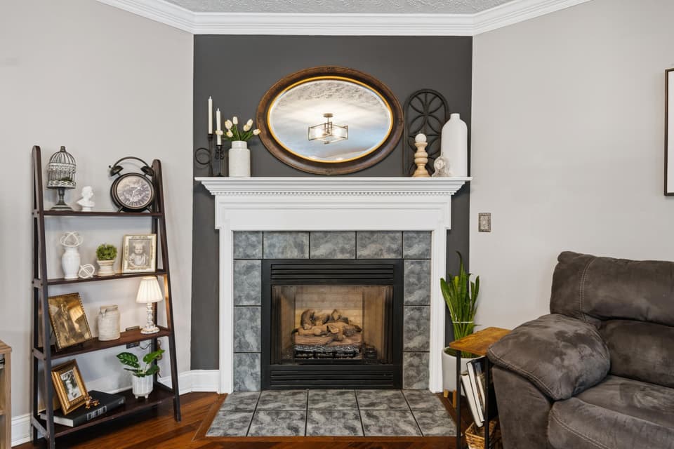 450 Tower Road, photo 15 of 40