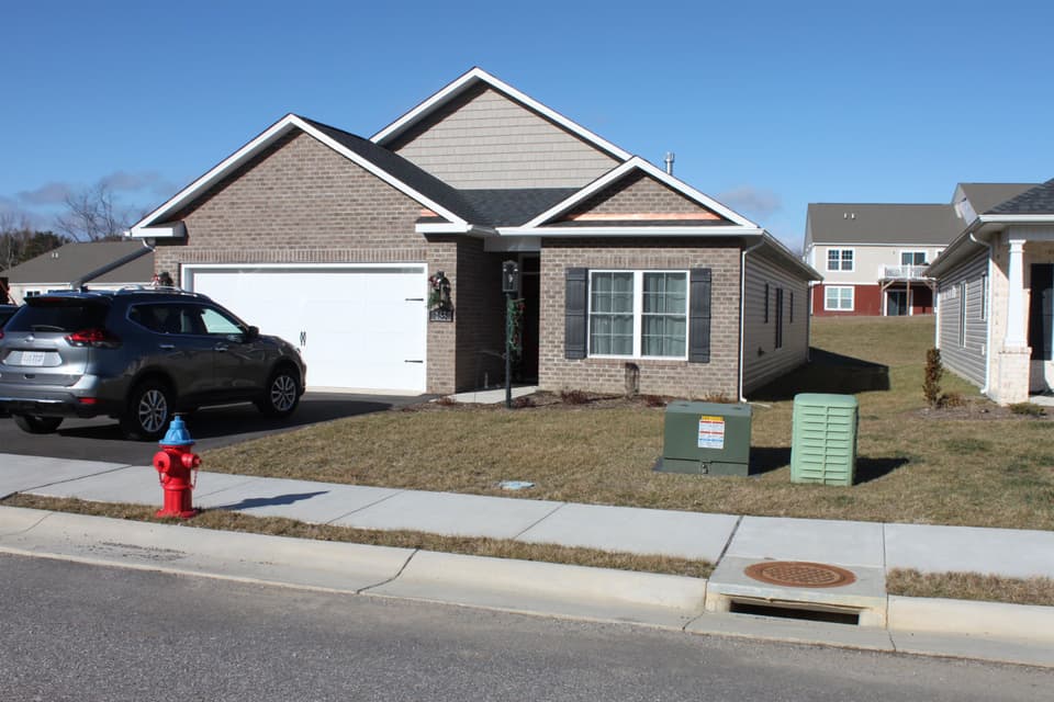 155 Vinnie Avenue NW, photo 2 of 12