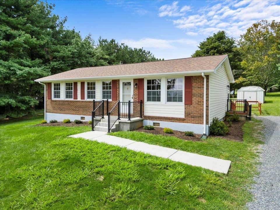 3074 Seven Mile Tree Road, photo 5 of 40