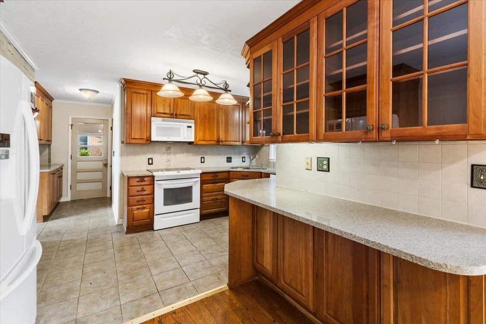 110 Rosehill Drive, photo 17 of 40