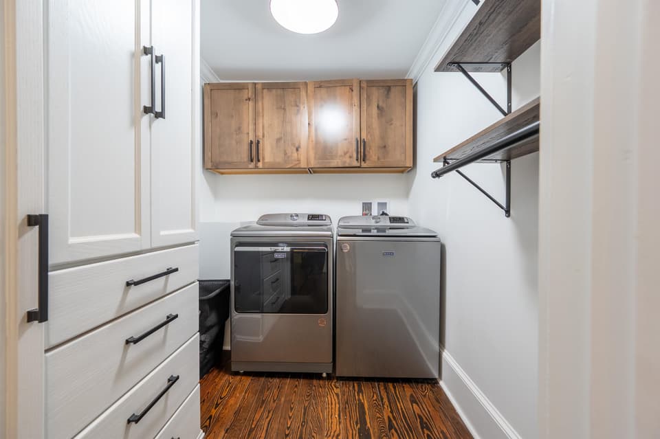 200 S Franklin Street, photo 20 of 40