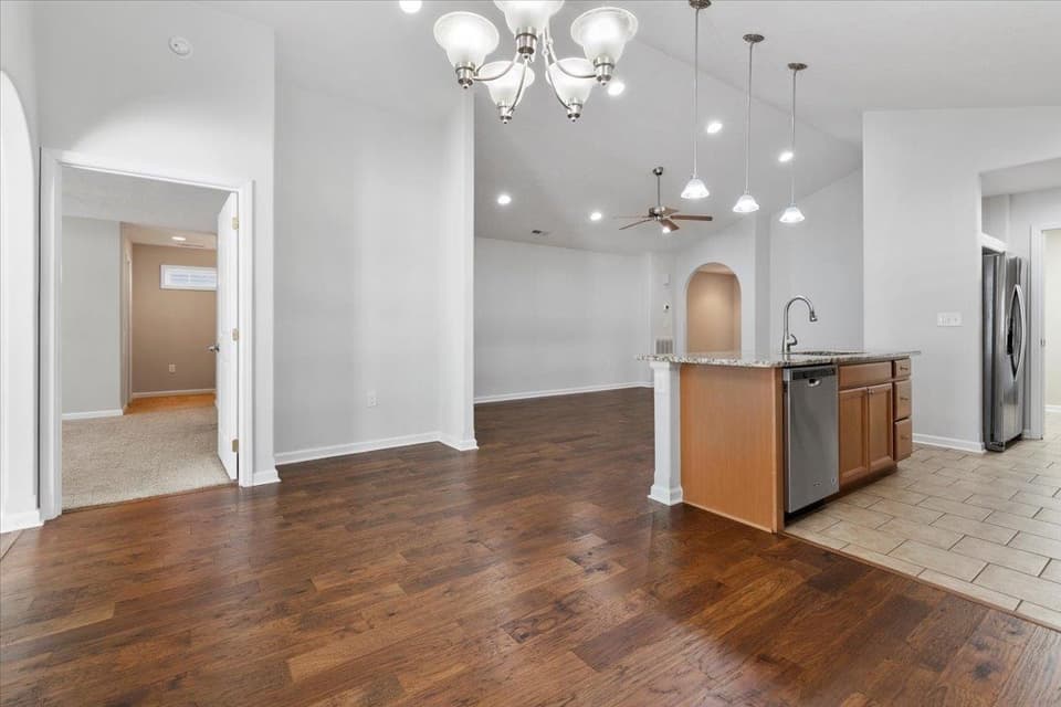 2045 Giles Drive SE, photo 39 of 40