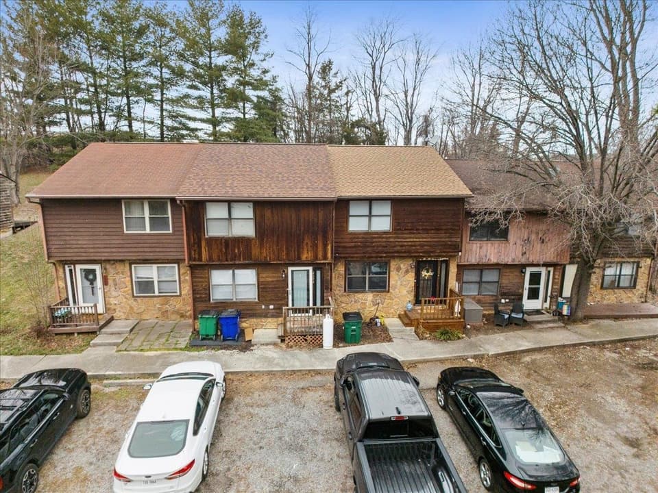 2590 Townhouse Street, photo 26 of 39