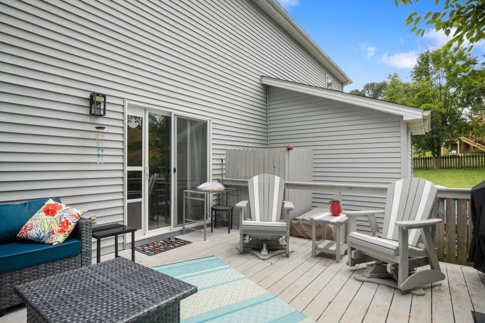 395 Warren Street, photo 9 of 40