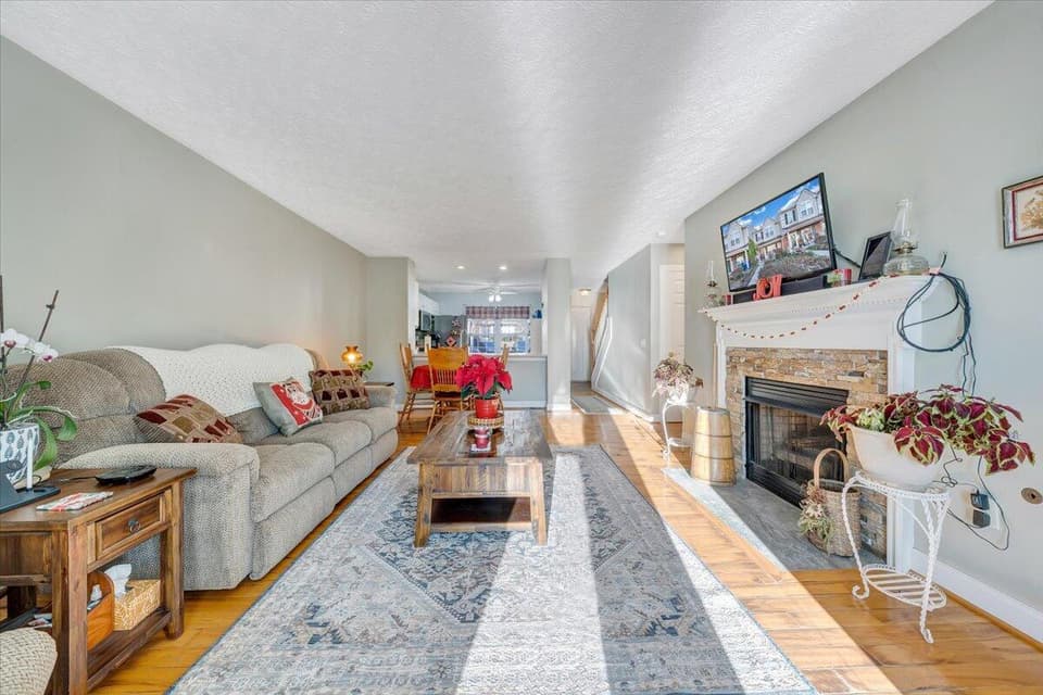 335 Willow Oak Dr NW, photo 9 of 26