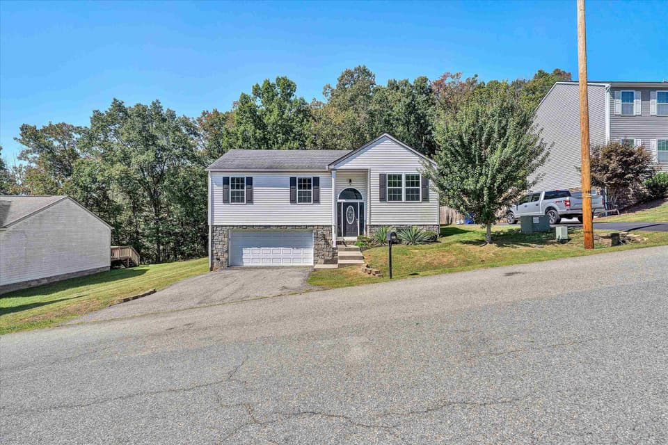 335 Robin Hood Drive, photo 39 of 40