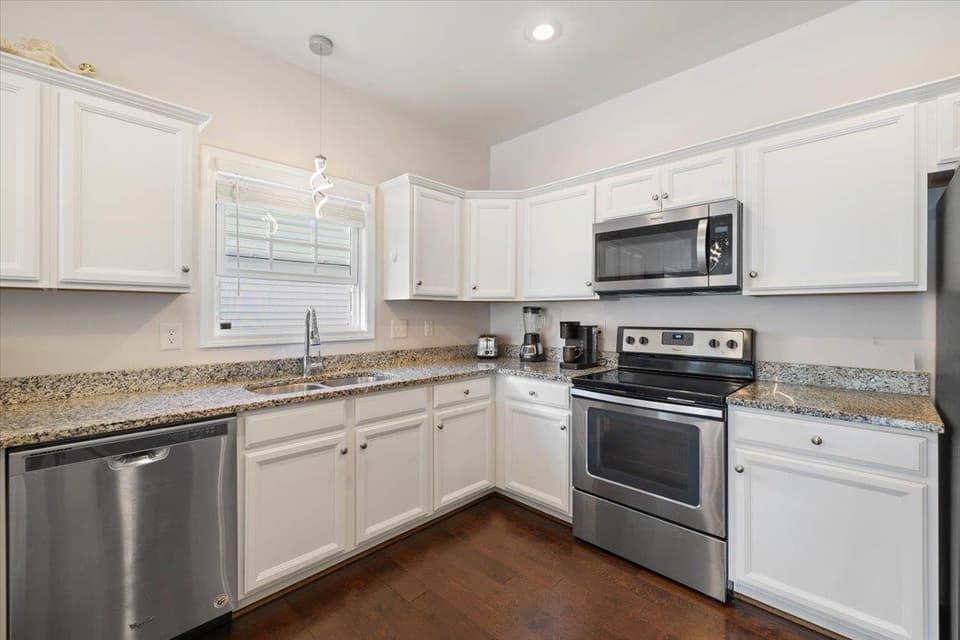 130 Roudabush Drive NW, photo 5 of 24