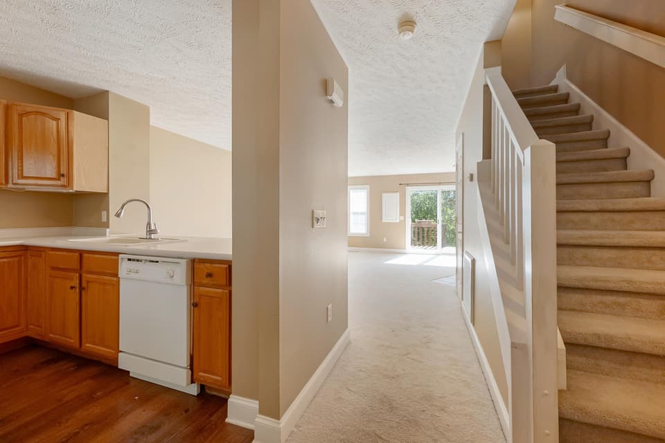 1695 Providence Boulevard, photo 5 of 31