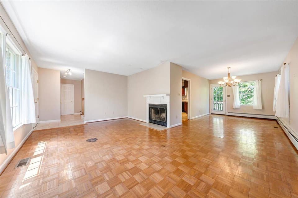 765 W Main Street, photo 7 of 40