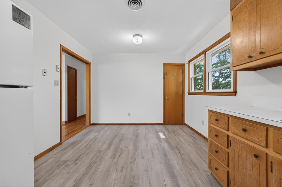 660 McDaniel Drive, photo 16 of 40