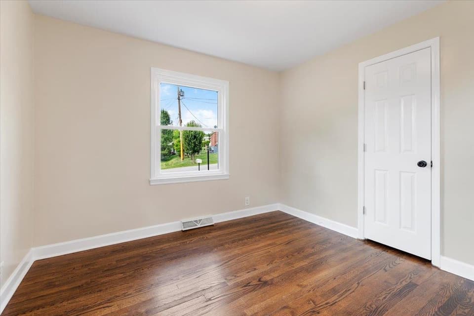 103 Longview Drive SW, photo 25 of 40