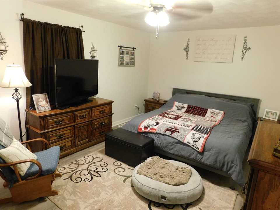 565 School Lane, photo 12 of 16