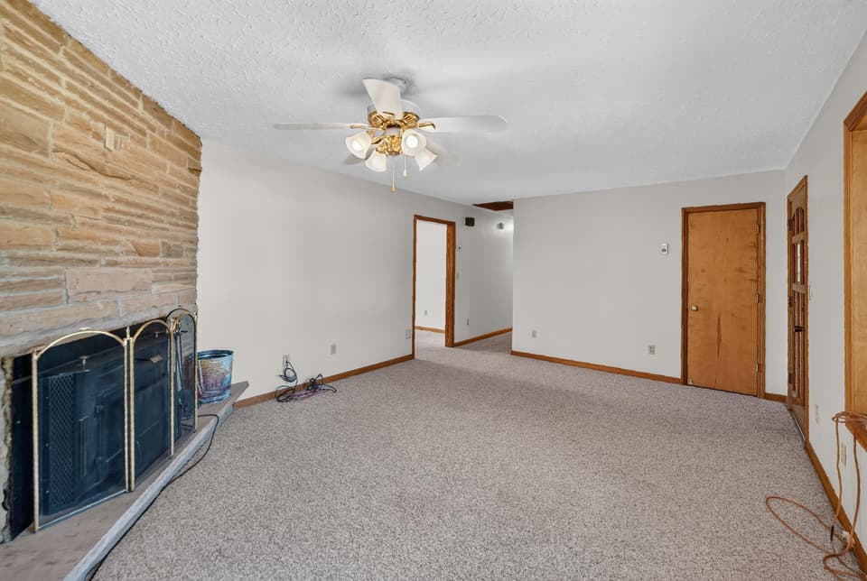 350 Teel Street, photo 19 of 40
