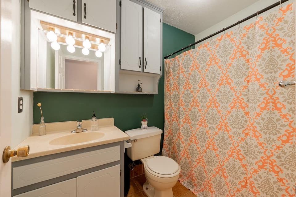 1145 Spruce Street, photo 17 of 34