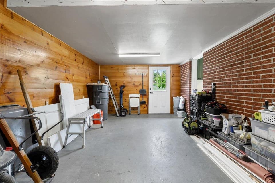 950 McHenry Avenue, photo 22 of 40