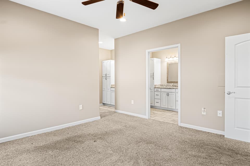 130 Gavins Court, photo 32 of 39