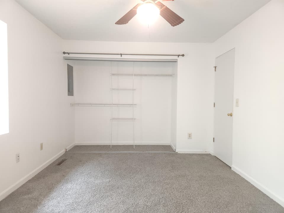 2594 Townhouse Street, photo 10 of 17