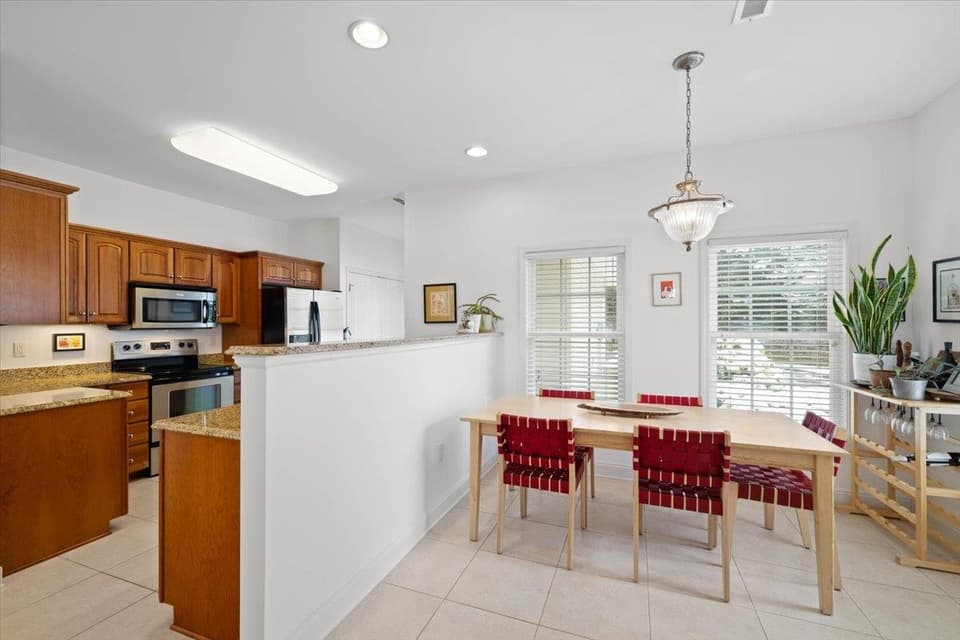 95 Phoenix Boulevard NW, photo 7 of 31