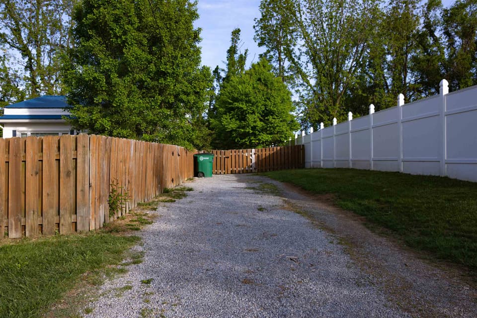 211 Alleghany Street SE, photo 10 of 24