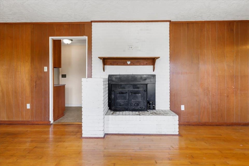 110 Rosehill Drive, photo 7 of 40