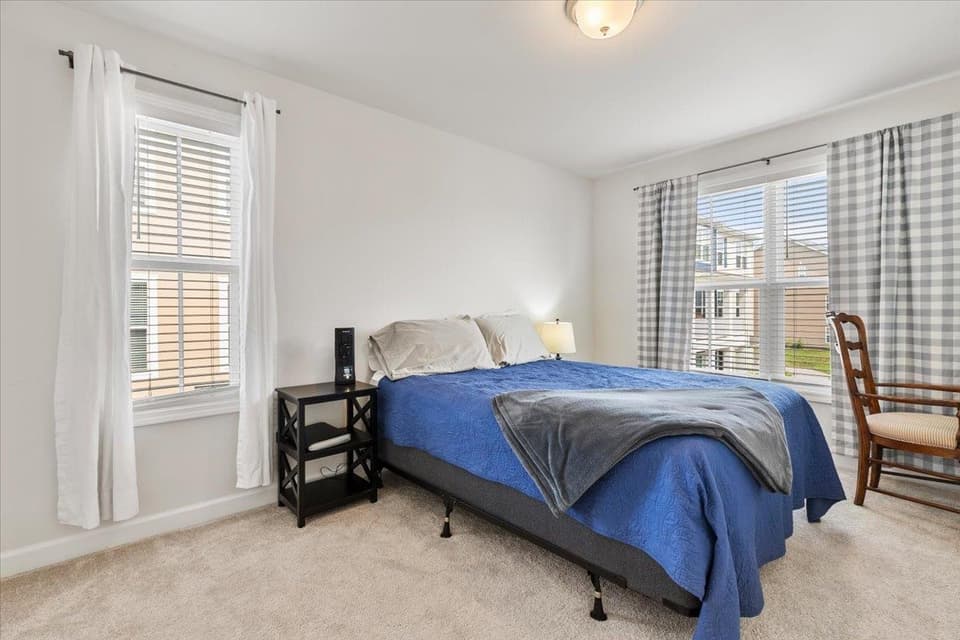 325 John Adams Drive, photo 25 of 40