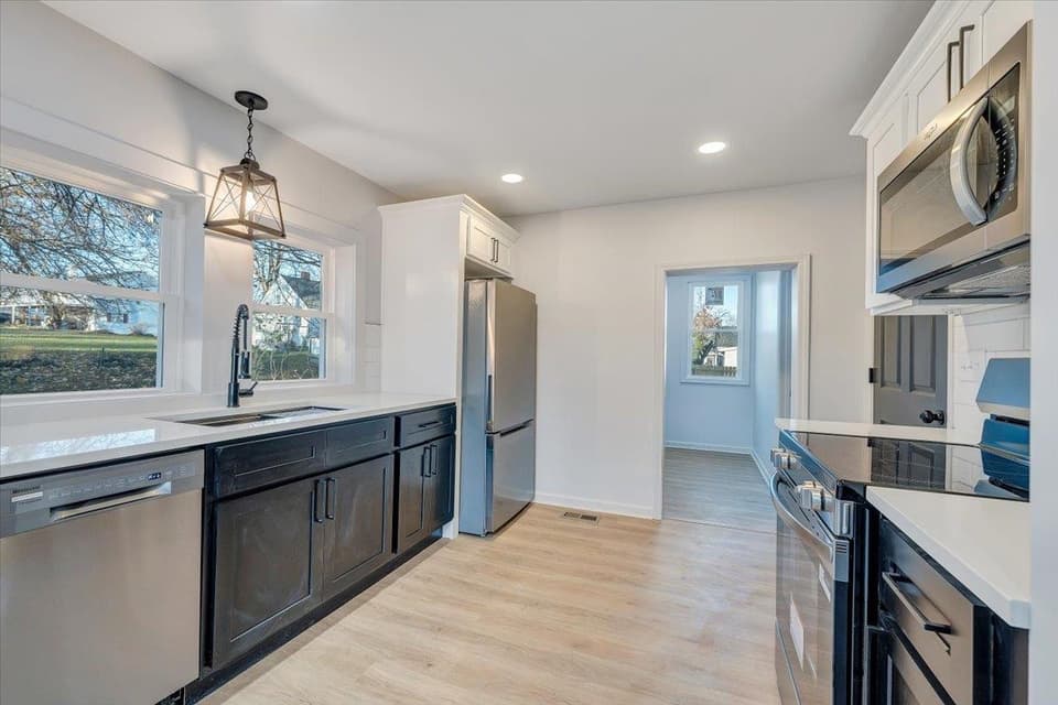 50 Bower Street NW, photo 2 of 39