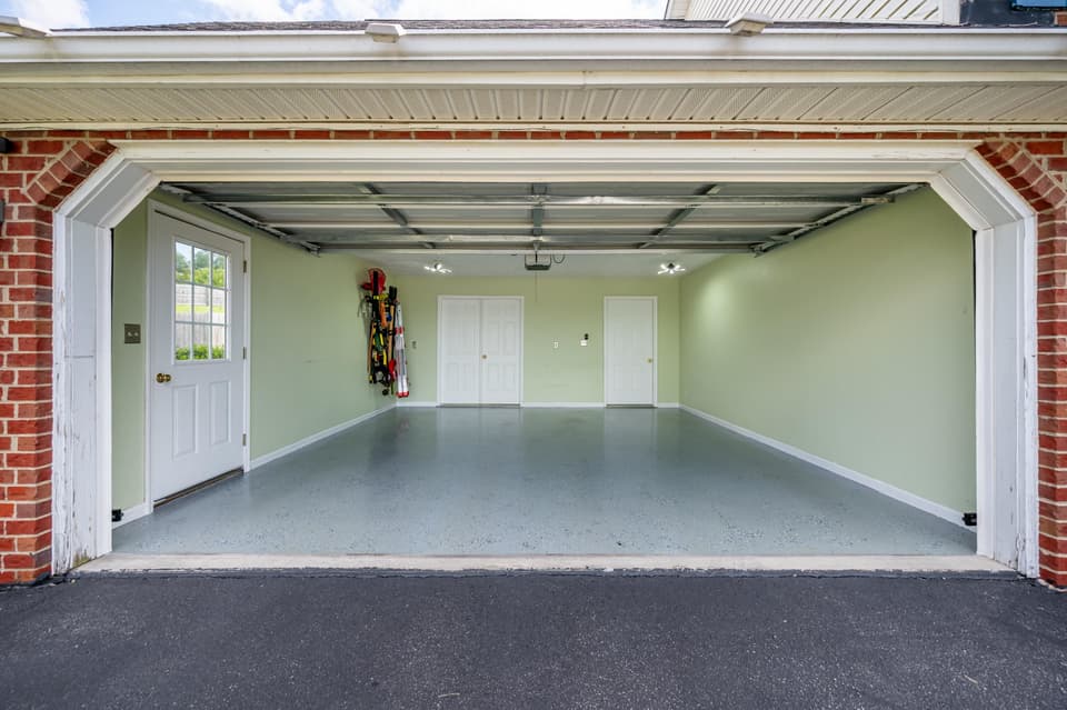 435 Majestic Drive, photo 21 of 26